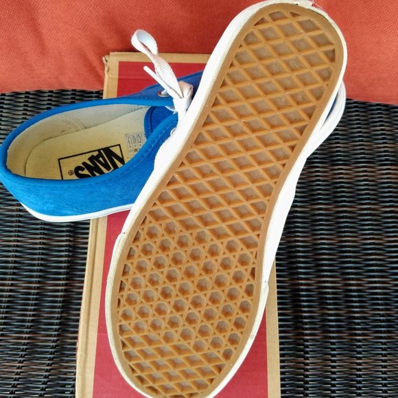 VANS PIG PRINCESS BLUE SUEDE SNEAKERS!! - Picture 3 of 5